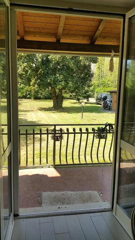 Villa Laura Cinquale 0*,