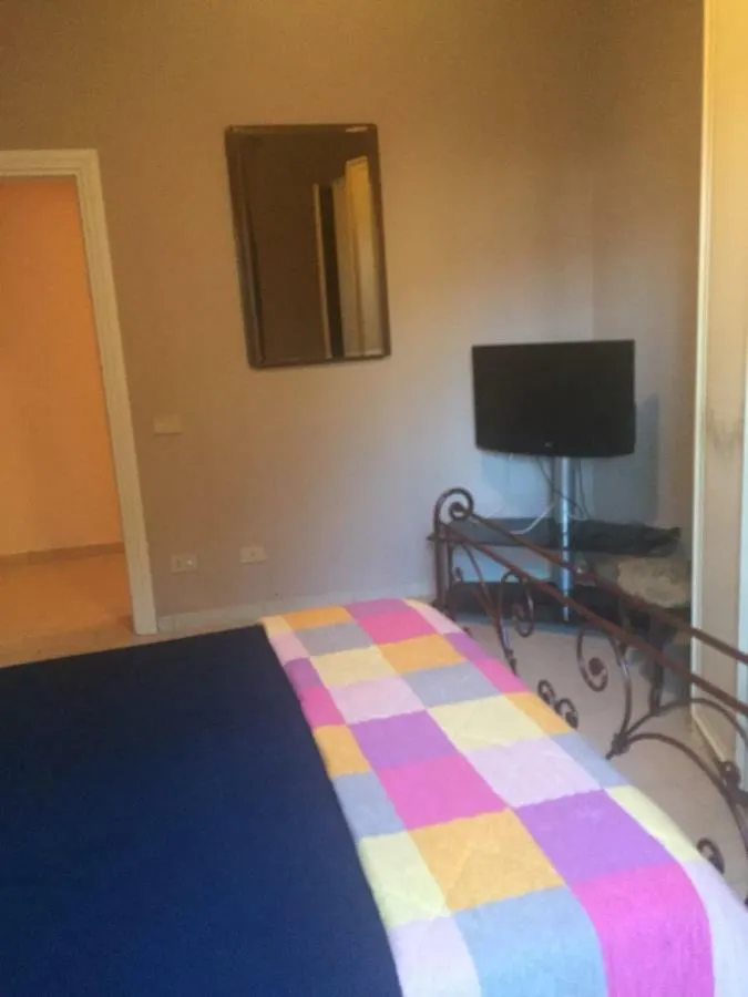 Villa Laura Cinquale 0*,  Italia